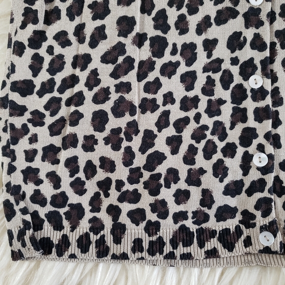 EUC August Silk Knits Leopard Print Cardigan 100% Silk Size M - Picture 6 of 11